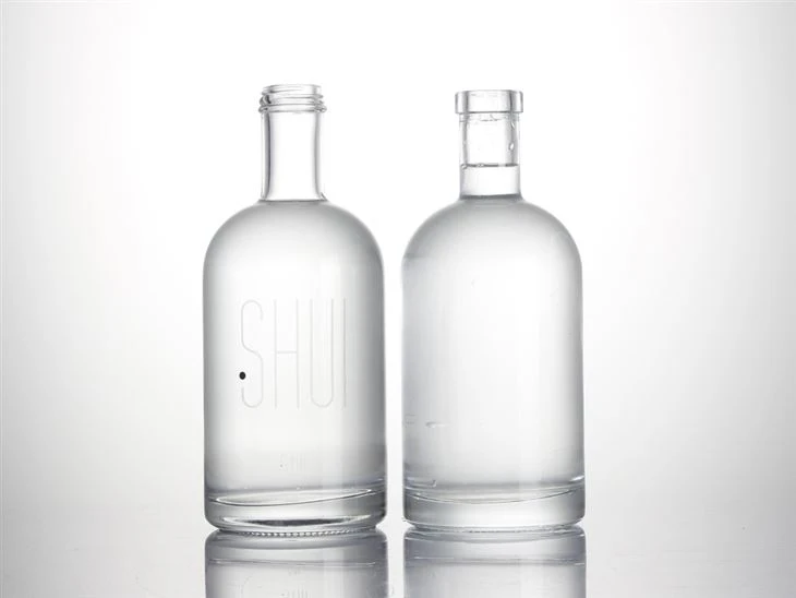 custom-glass-liquor-bottle38479543125