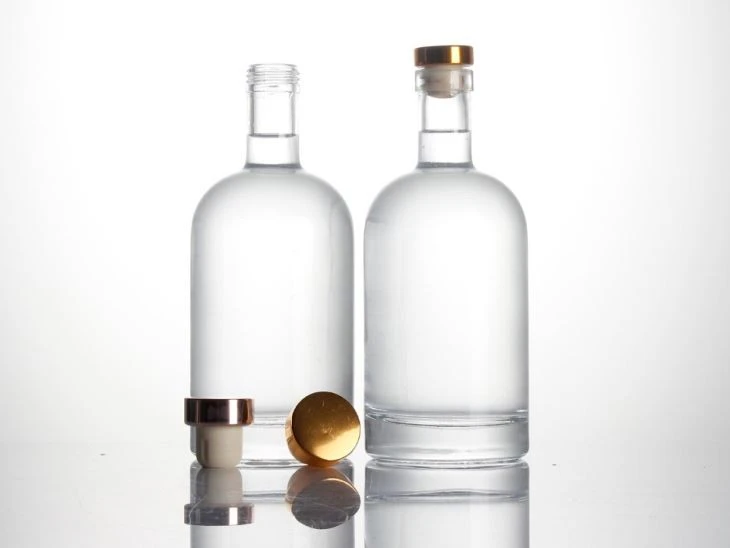 custom-glass-liquor-bottle38559668314